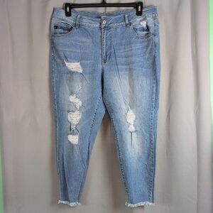 KanCan Ripped Denim Cropped Jeans